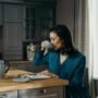 5 Zodiak yang Bakal Bahagia Tanggal 26 April 2025: Aries Nikmati Kesendirian Mereka