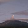 Gunung Semeru Meletus Tiga Kali, Tiang Abu Setinggi 900 Meter Melayang