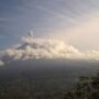 Gunung Semeru Meletus Lagi: Kolom Ash Naik Setinggi 1.000 Meter