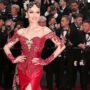 Berkebayanya Merah: Cinta Laura Sorot Mata di Cannes 2025