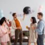 Orang yang Tidak Suka Pesta Gender Reveal Mungkin Memiliki 6 Karakteristik Ini