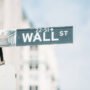 Wall Street Berbalik Arah Setelah Data Inflasi AS Di Bawah Harapan