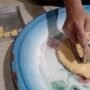Kue Bulan Sabit: Kenikmatan Renyah yang Menyambut Idul Adha di Bangka Belitung