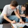 5 Tip Menabung untuk Liburan Impian Pasangan Muda Setelah Menikah